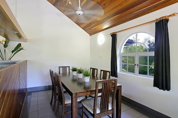 A PERFECT STAY - Clarkes Beach Villa - eAccommodation 4