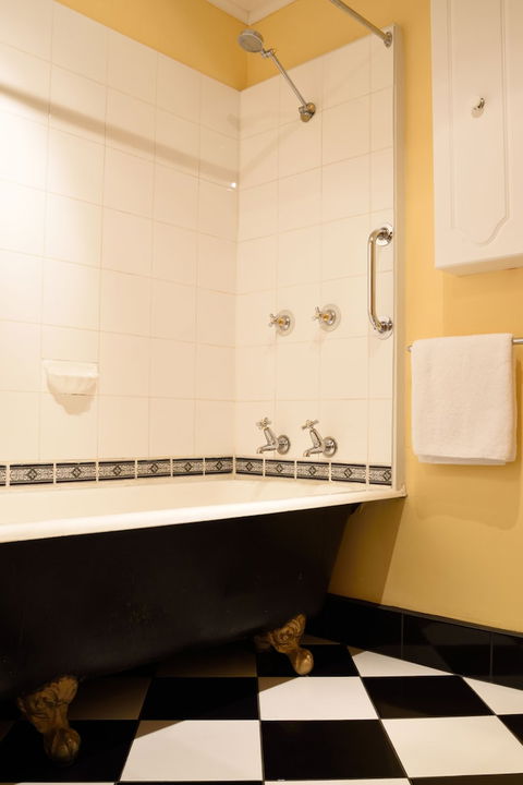 Apartments Downtown - eAccommodation 3