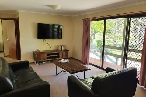 Annies Holiday Units - eAccommodation 7