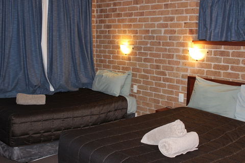 Acacia Motor Inn Armidale - eAccommodation 3