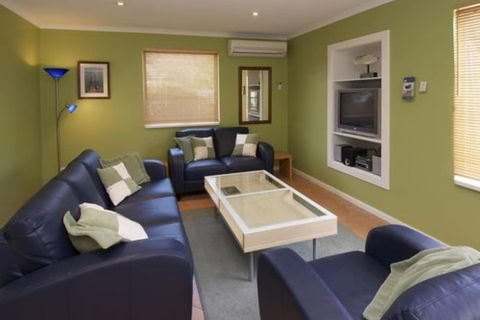 Albany Harbourside Apartments And Houses - eAccommodation 4