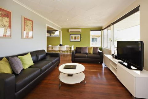 Albany Harbourside Apartments And Houses - eAccommodation 6
