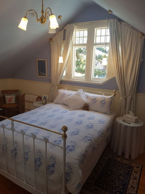 Water Bay Villa Bed And Breakfast - eAccommodation 6