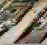 Water Bay Villa Bed and Breakfast - eAccommodation