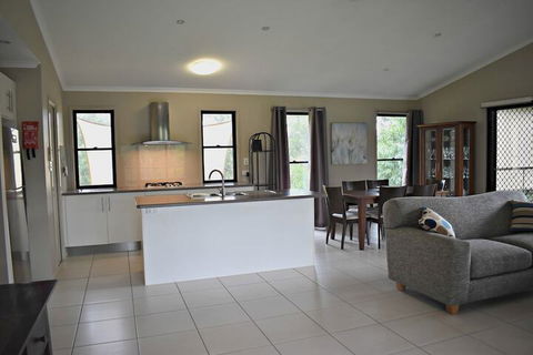 Melawondi Spring Retreat - eAccommodation 5