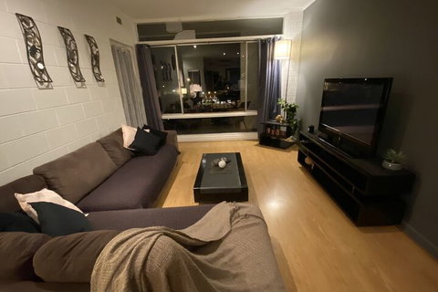 Apartment On Tennyson - eAccommodation 3