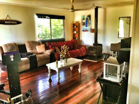 Moranbah Hostel - eAccommodation 4