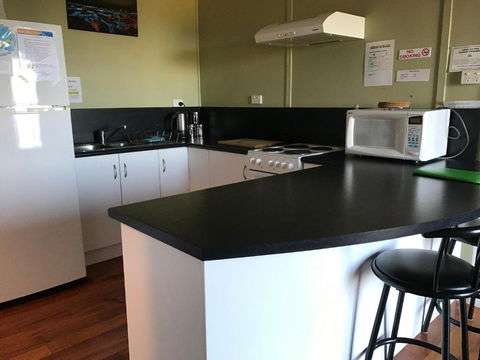 Beachend Bicheno - eAccommodation 2