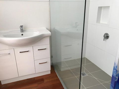 Beachend Bicheno - eAccommodation 1