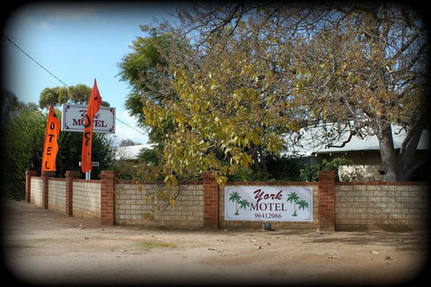 York Motel - eAccommodation 1