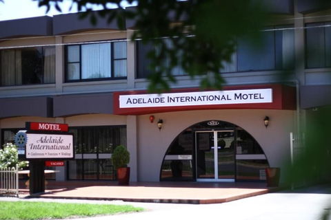 Adelaide International Motel - eAccommodation 0