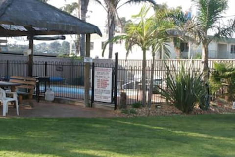 Admirals Lodge - eAccommodation 6