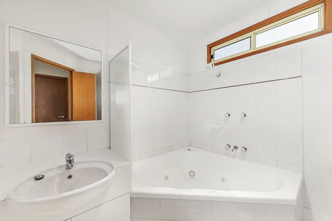 Apollo Bay Holiday Park - eAccommodation 4