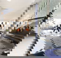 Ramada Encore by Wyndham Belconnen Canberra - eAccommodation