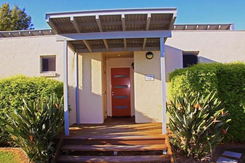 Adina Vineyard - eAccommodation 6