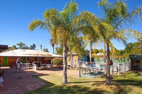 Alice Lodge Backpackers - eAccommodation 3