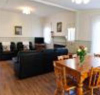 Country Gate Cottages - eAccommodation