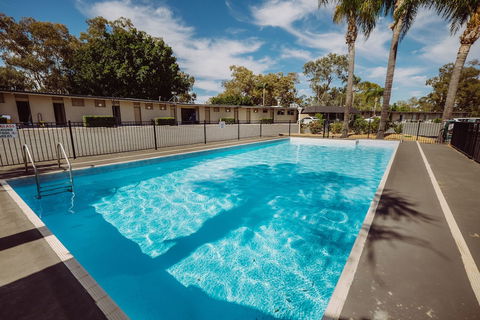 Artesian Spa Motel - eAccommodation 2
