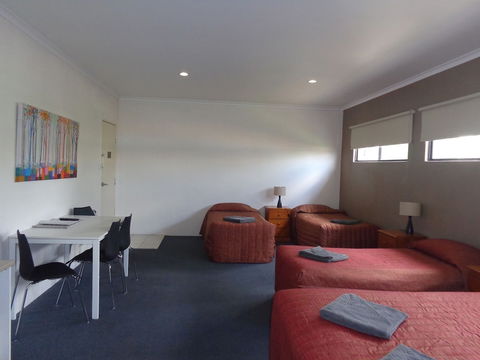 Artesian Spa Motel - eAccommodation 6