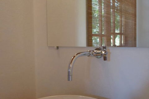 Emaroo Hotel Port Hughes - eAccommodation 4