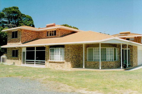 Anoyster On The Beach Sawtell - eAccommodation 6
