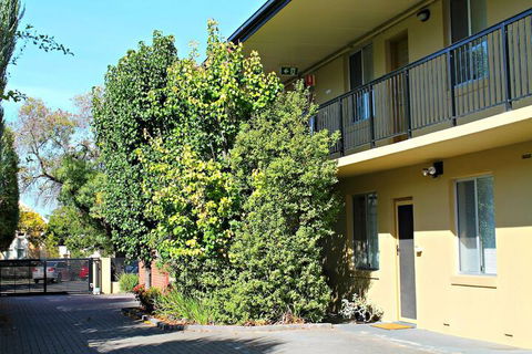 Adelaide DressCircle Apartments Childers Street - eAccommodation 4