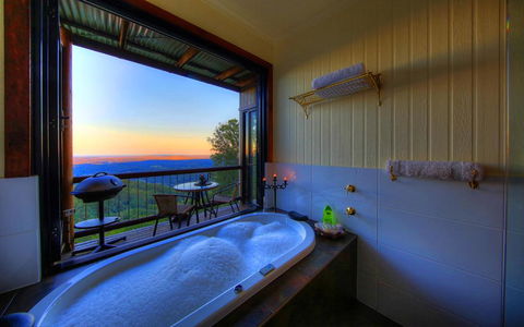 At Remingtons Private Cottages & Lodge - eAccommodation 5