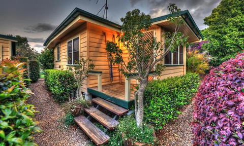 At Remingtons Private Cottages & Lodge - eAccommodation 1