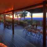 At Remingtons Private Cottages & Lodge - eAccommodation 0