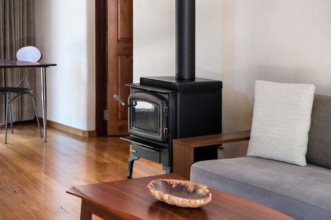 Aiyana Retreat - eAccommodation 1