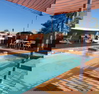 Bishop's Lodge Motor Inn - eAccommodation