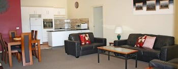 Aquarius Resort Holiday Apartments - eAccommodation 4