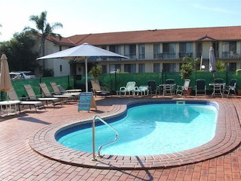 Aquarius Resort Holiday Apartments - eAccommodation 0