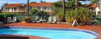 Aquarius Resort Holiday Apartments - eAccommodation 1