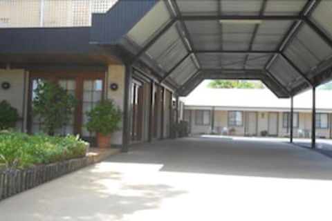 All Seasons Motor Lodge - eAccommodation 1