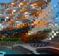 Meridian Alex Beach Apartments - eAccommodation