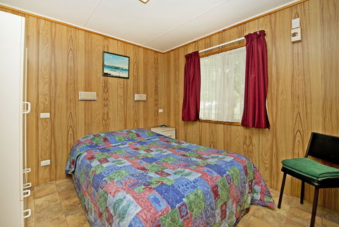 Acclaim Pine Grove Holiday Park - eAccommodation 2