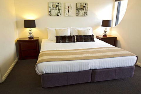 Astina Serviced Apartments - Central - eAccommodation 1