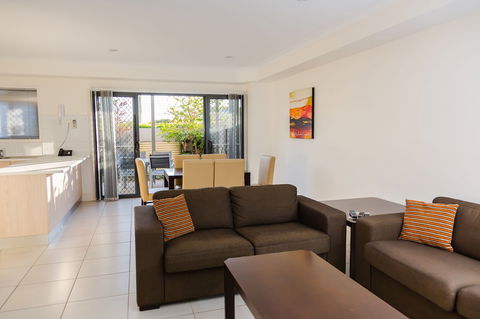Gladstone Heights Executive Apartments - eAccommodation 5