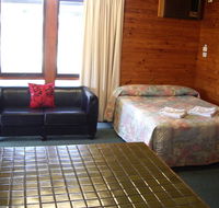 Aaroona Holiday Resort - eAccommodation