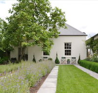 Camellia Cottage Bed  Breakfast - eAccommodation