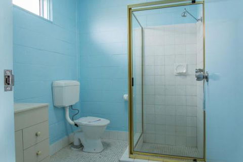 Artesian Motor Inn - eAccommodation 1