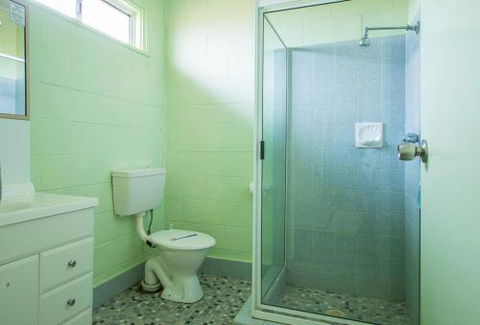 Artesian Motor Inn - eAccommodation 2