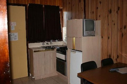 Southern Cross Motor Inn - eAccommodation 6