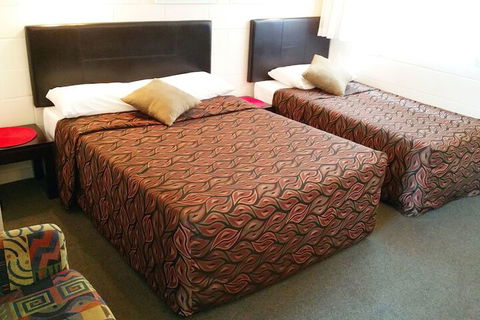A & A Lodge Motel Emerald - eAccommodation 7