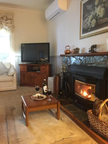 Bessies Cottage - eAccommodation 3