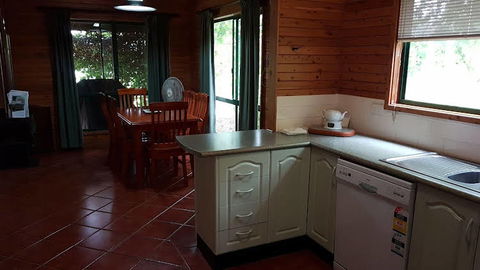 Aysgarth Cottage - eAccommodation 0