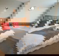 Tides Apartments - eAccommodation