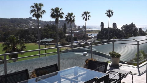 Avoca Palms Resort Apartments - eAccommodation 4