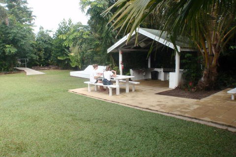 Absolute Backpackers Mission Beach - eAccommodation 1